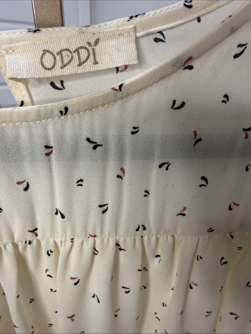 Cream Tiered Ruffle Short-Sleeve Blouse - Picture 2 of 4